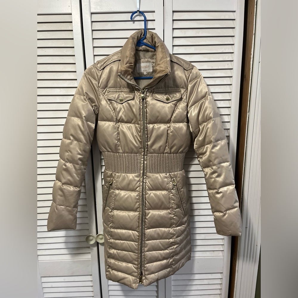 🔥 Gold puffer jacket, Laundry By Shelli Segal!! Size XS